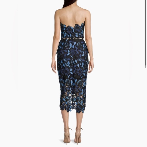 Elliatt Optics Floral Lace Peplum Dress/Size Small - Picture 2 of 10